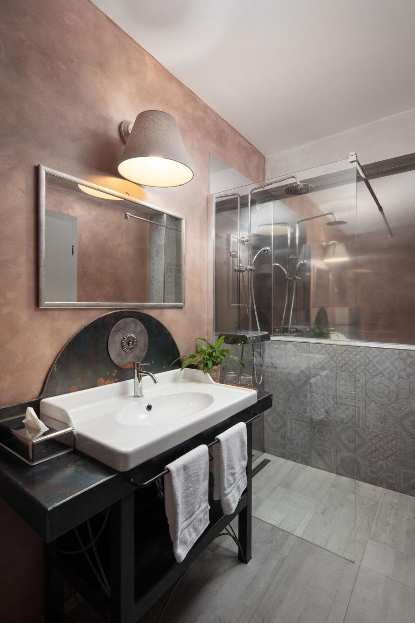 Mirakul Residence In A Cute Historic Town Лабин Екстериор снимка